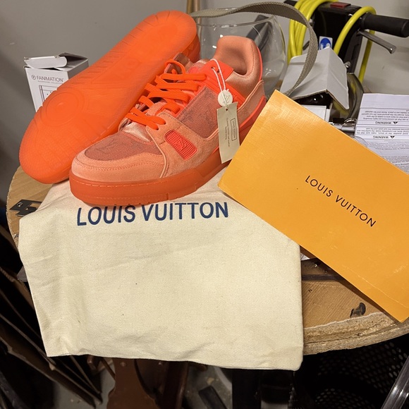 Louis Vuitton Designer Sneakers NWT with Canvas Bag. Never worn… trusted source. - Picture 3 of 13